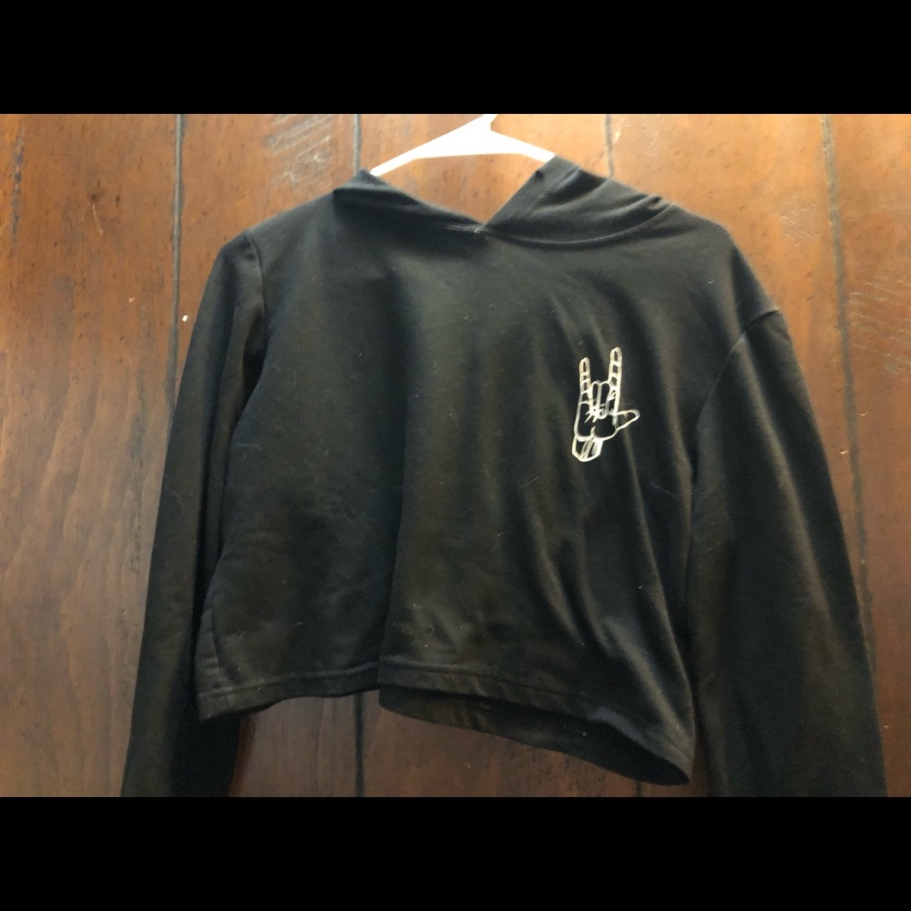 Long sleeve crop top